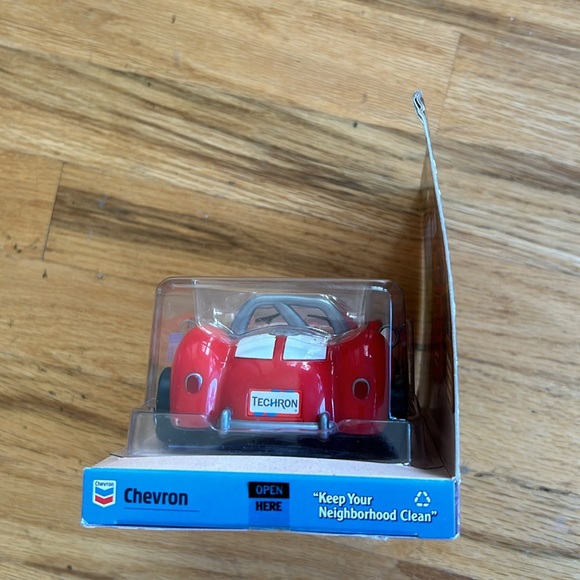 Chevron Cars Riley Roaster - Picture 2 of 3